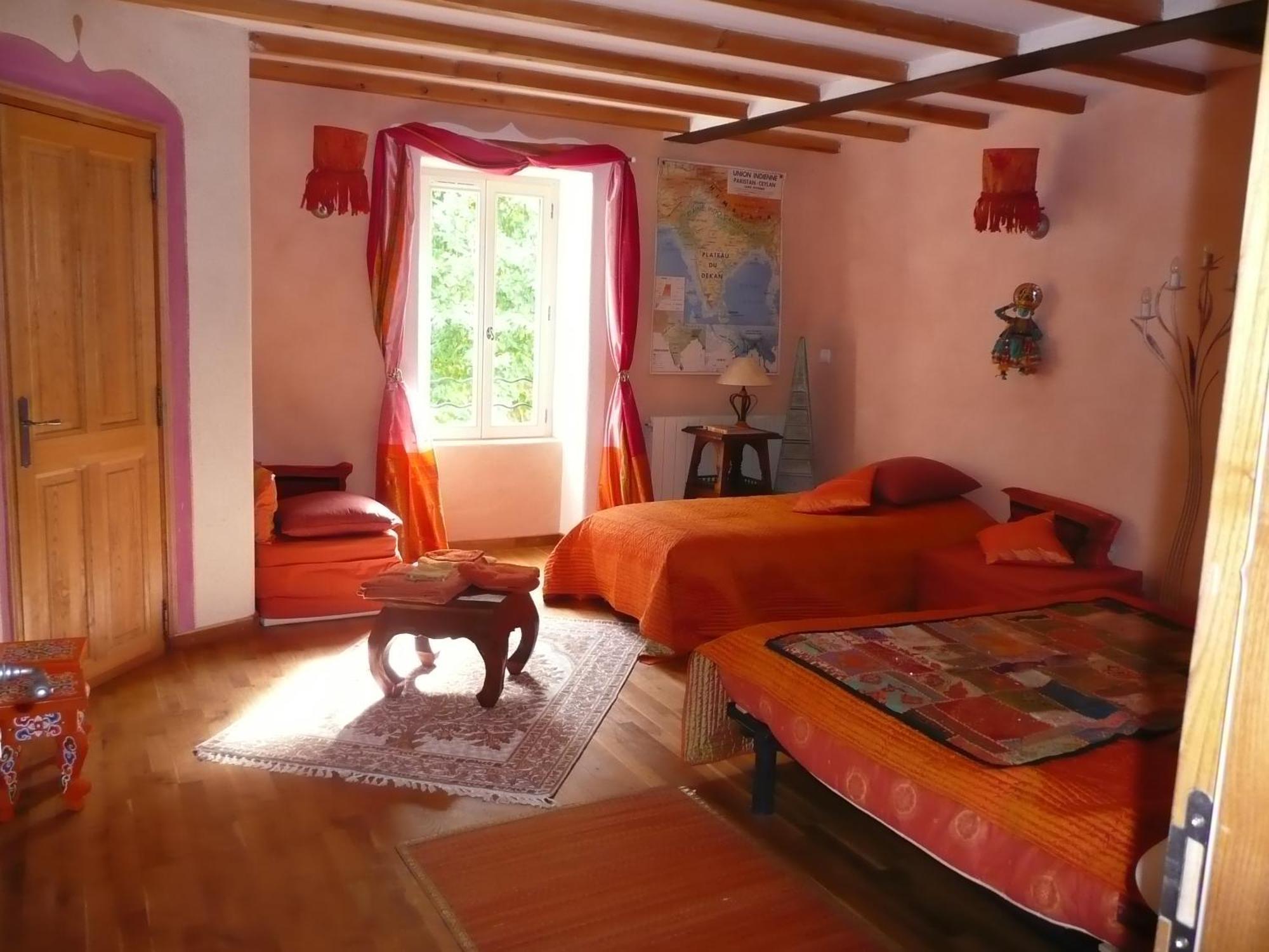 La Source, Vegetarian Guest House Chabeuil ภายนอก รูปภาพ