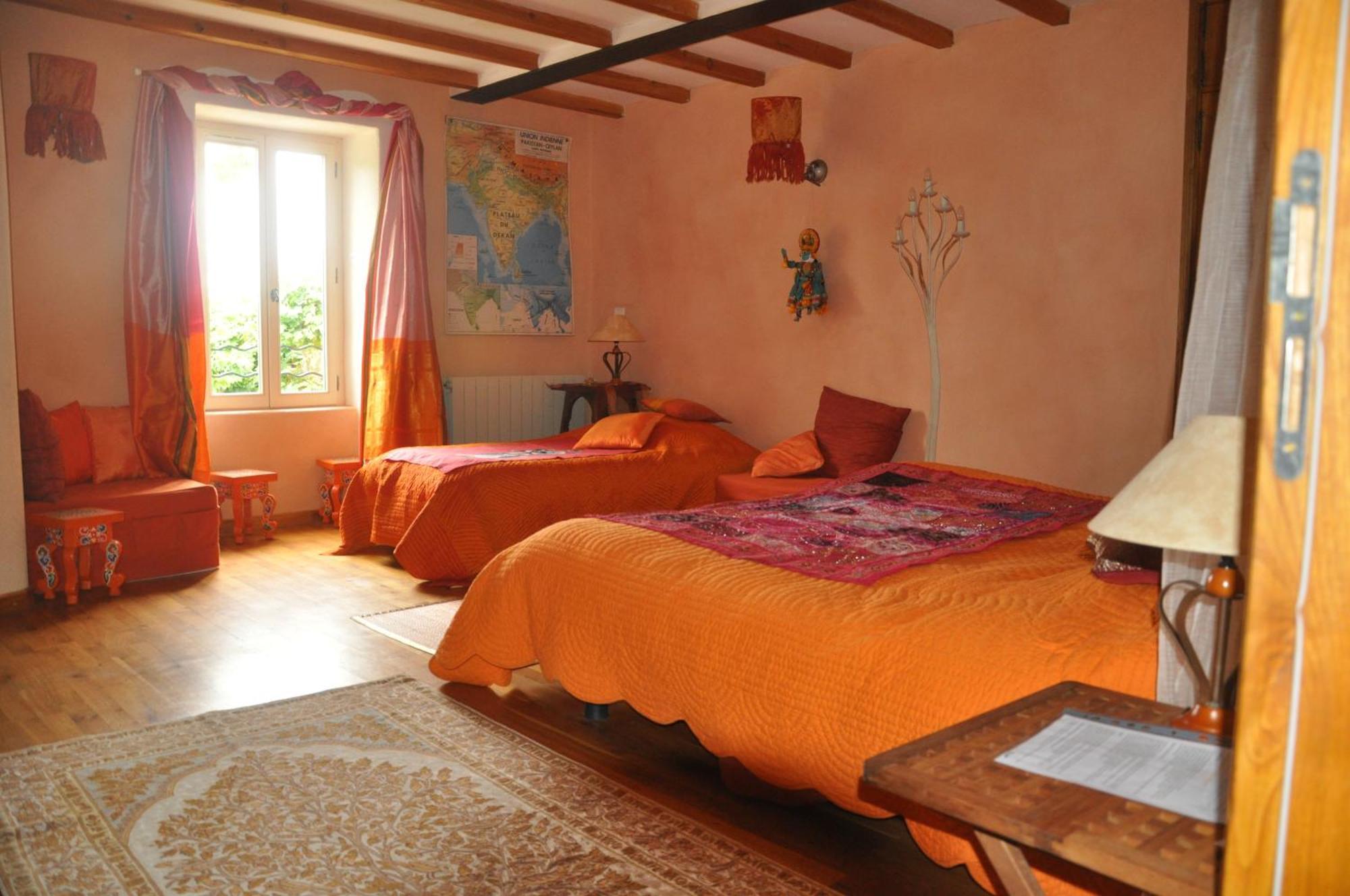 La Source, Vegetarian Guest House Chabeuil ภายนอก รูปภาพ