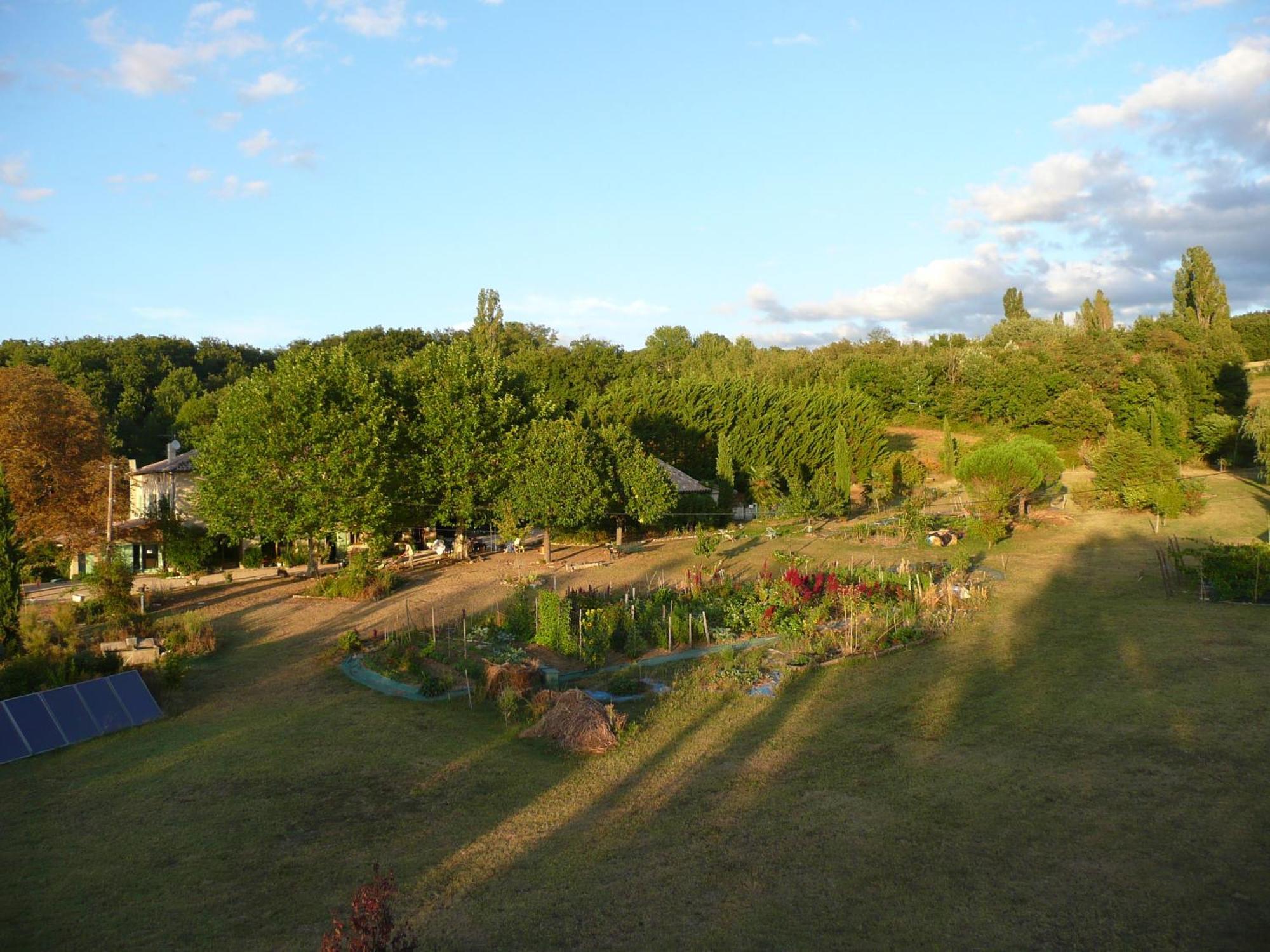 La Source, Vegetarian Guest House Chabeuil ภายนอก รูปภาพ