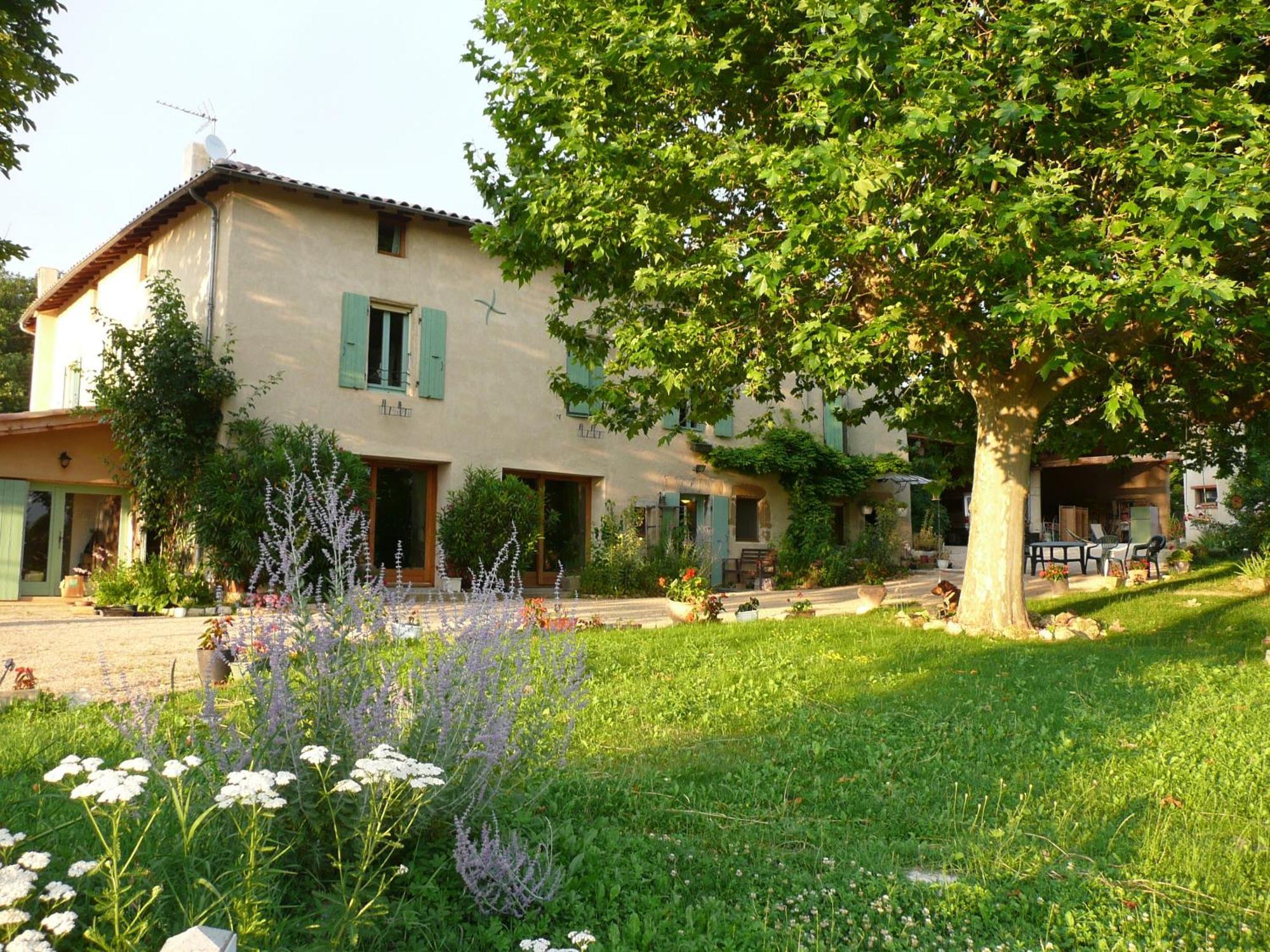 La Source, Vegetarian Guest House Chabeuil ภายนอก รูปภาพ