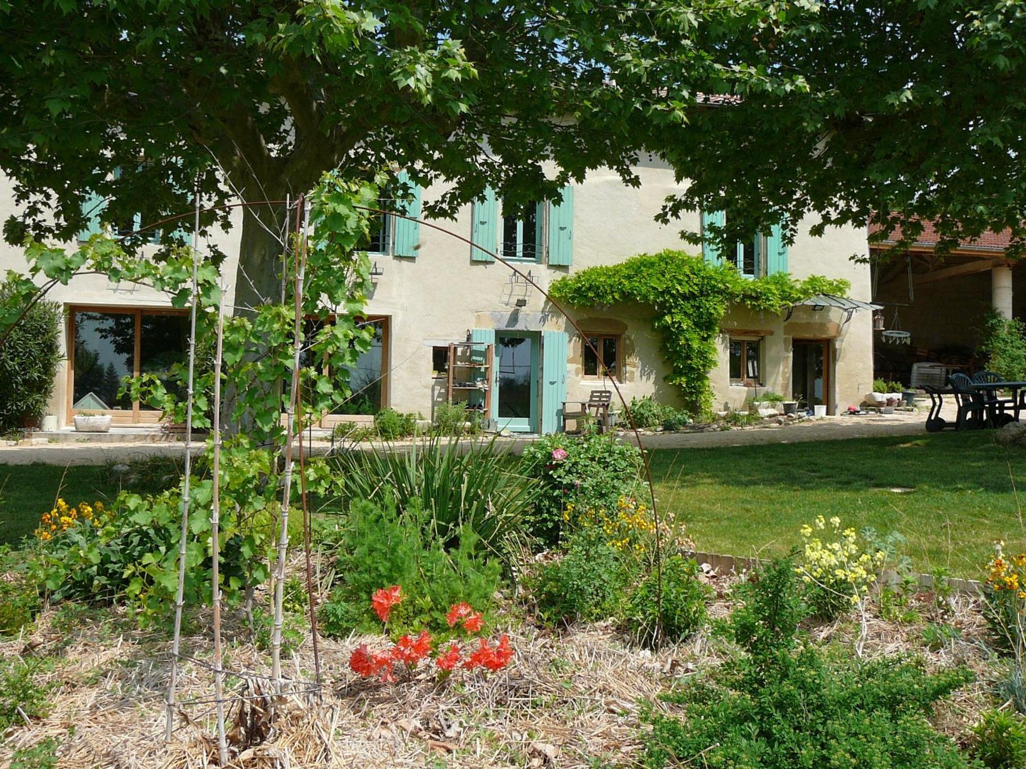 La Source, Vegetarian Guest House Chabeuil ภายนอก รูปภาพ